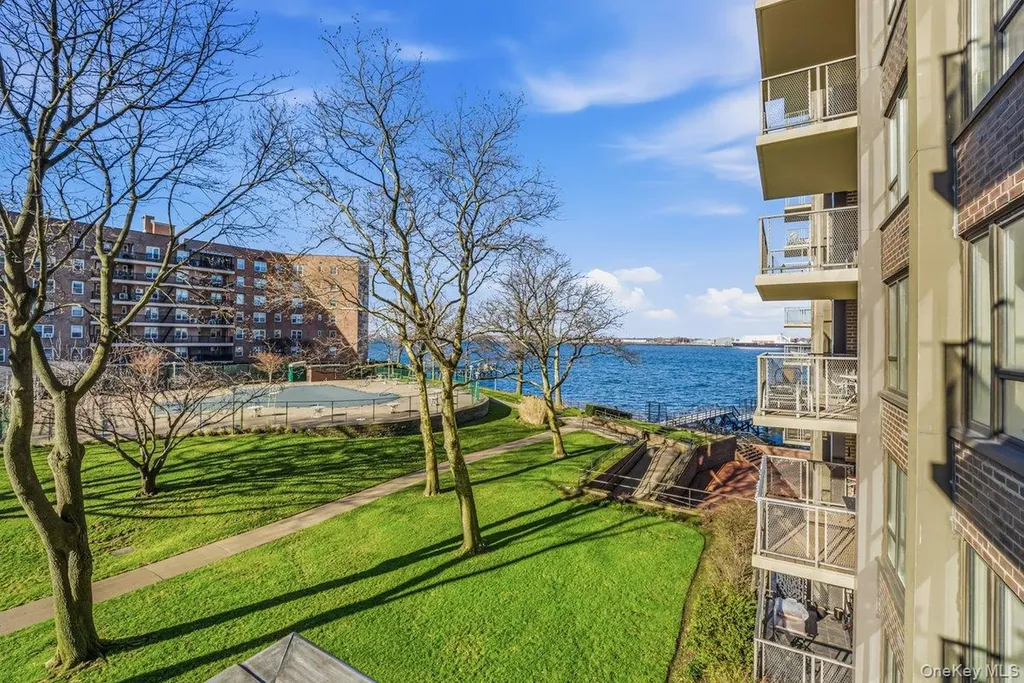 166-25 Powells Cove Boulevard Beechhurst NY 11357