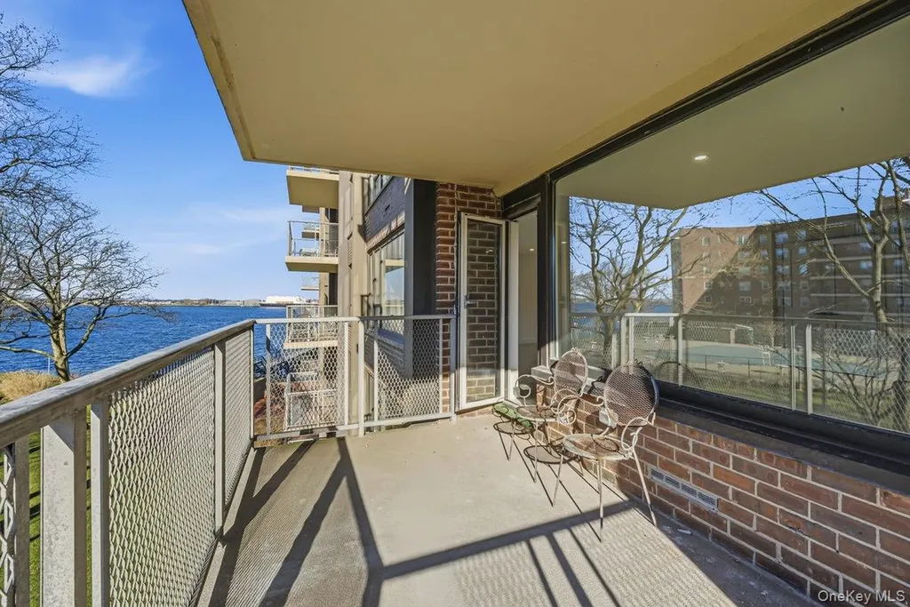166-25 Powells Cove Boulevard Beechhurst NY 11357