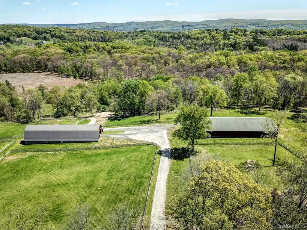 16 Almond Tree Lane Warwick NY 10990