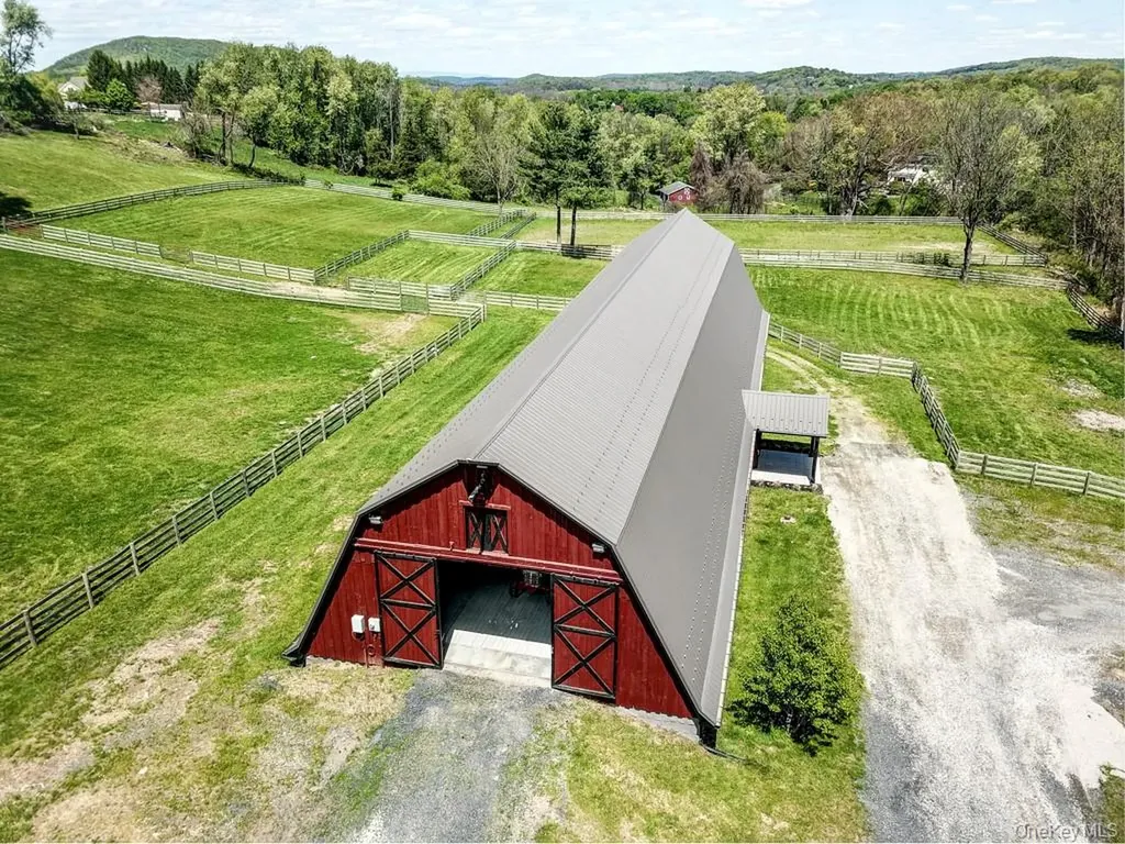 16 Almond Tree Lane Warwick NY 10990