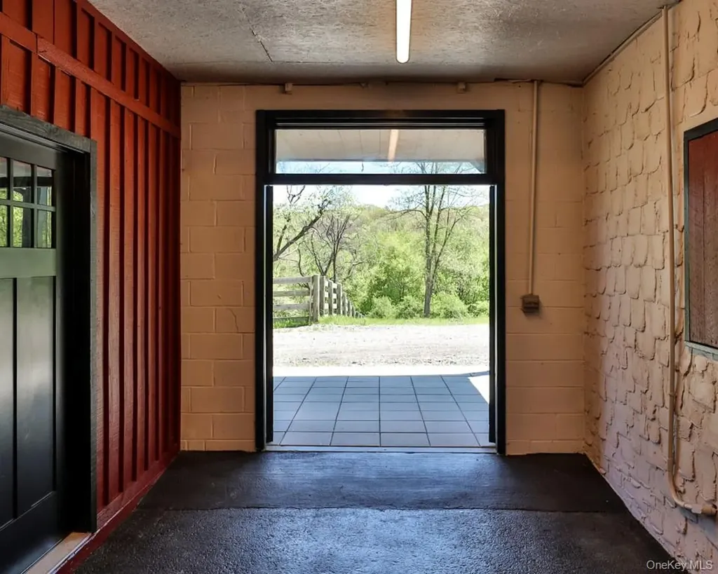 16 Almond Tree Lane Warwick NY 10990