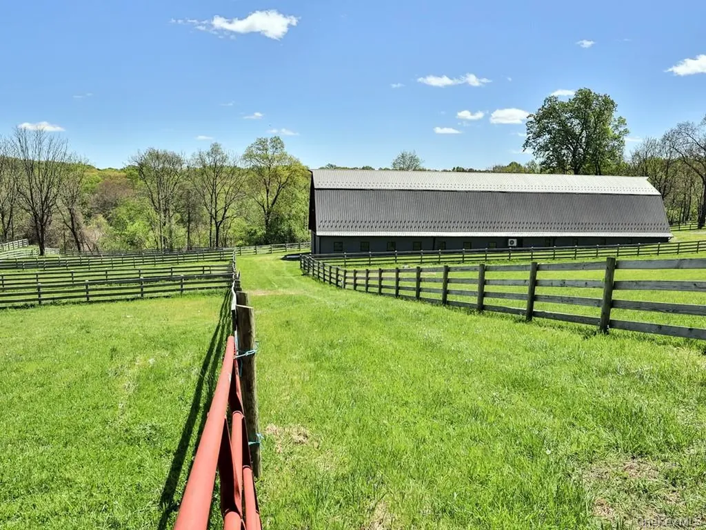 16 Almond Tree Lane Warwick NY 10990