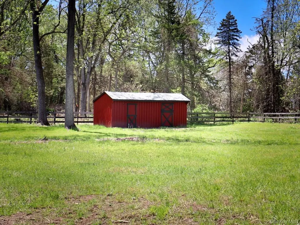 16 Almond Tree Lane Warwick NY 10990