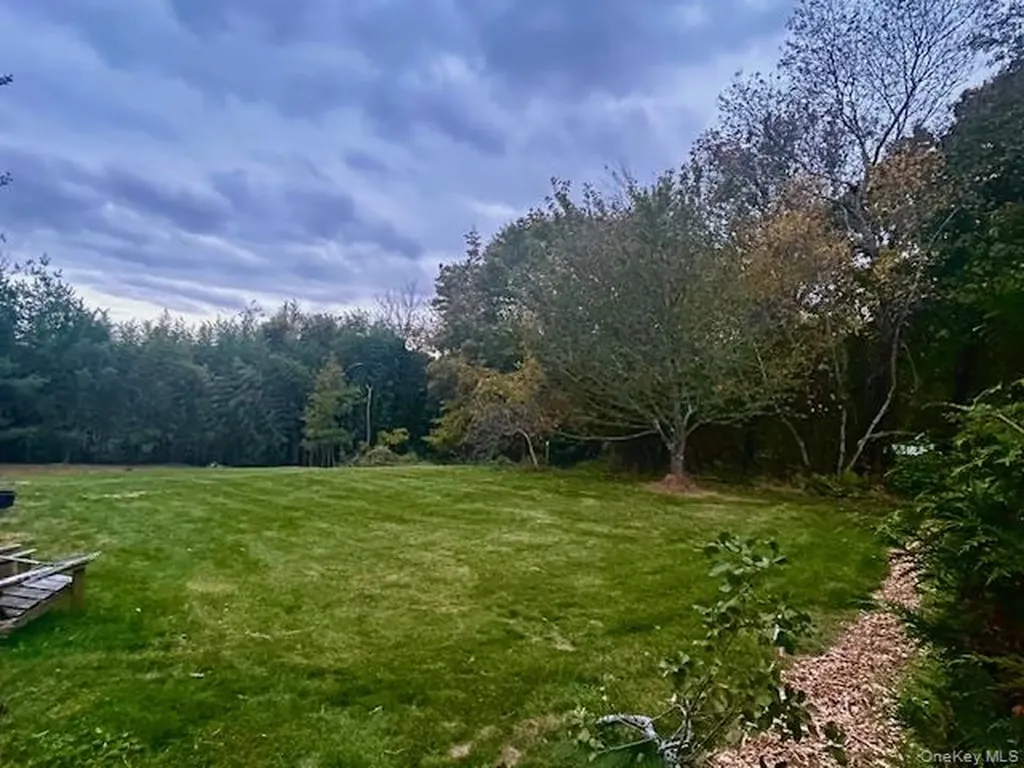 Lot B Merritts Path Rocky Point NY 11778