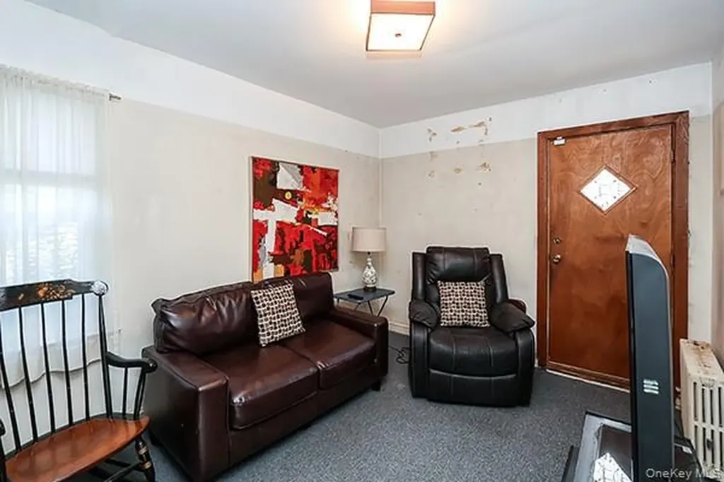187 Green Avenue Freeport NY 11520