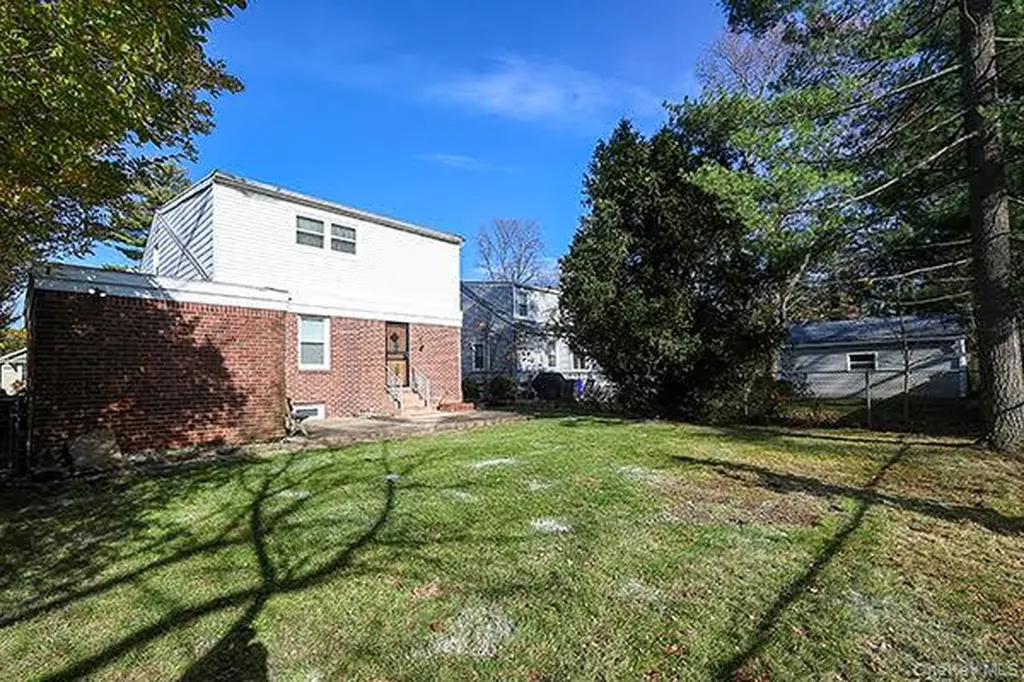 187 Green Avenue Freeport NY 11520