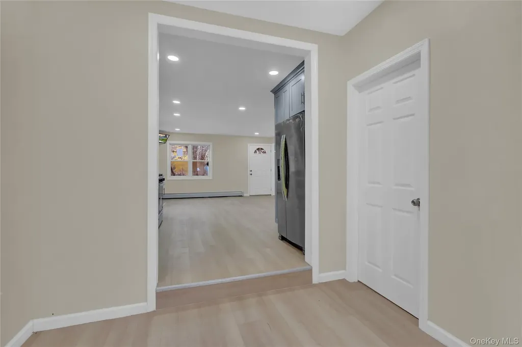 12 Carlls Path North Babylon NY 11703