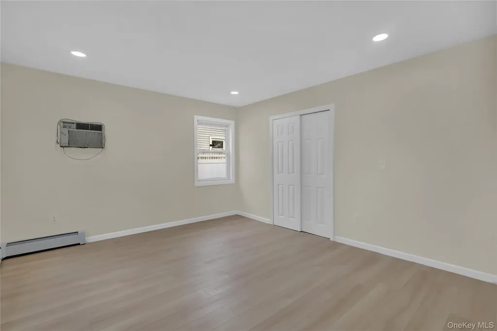 12 Carlls Path North Babylon NY 11703