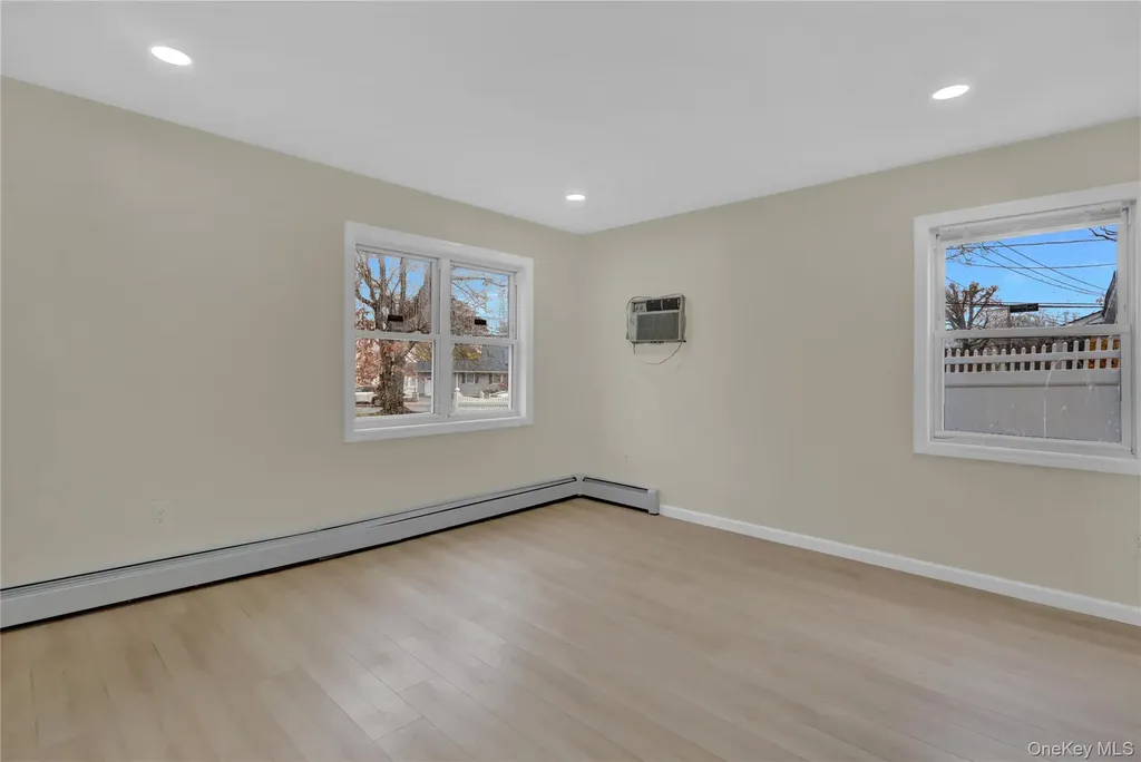 12 Carlls Path North Babylon NY 11703