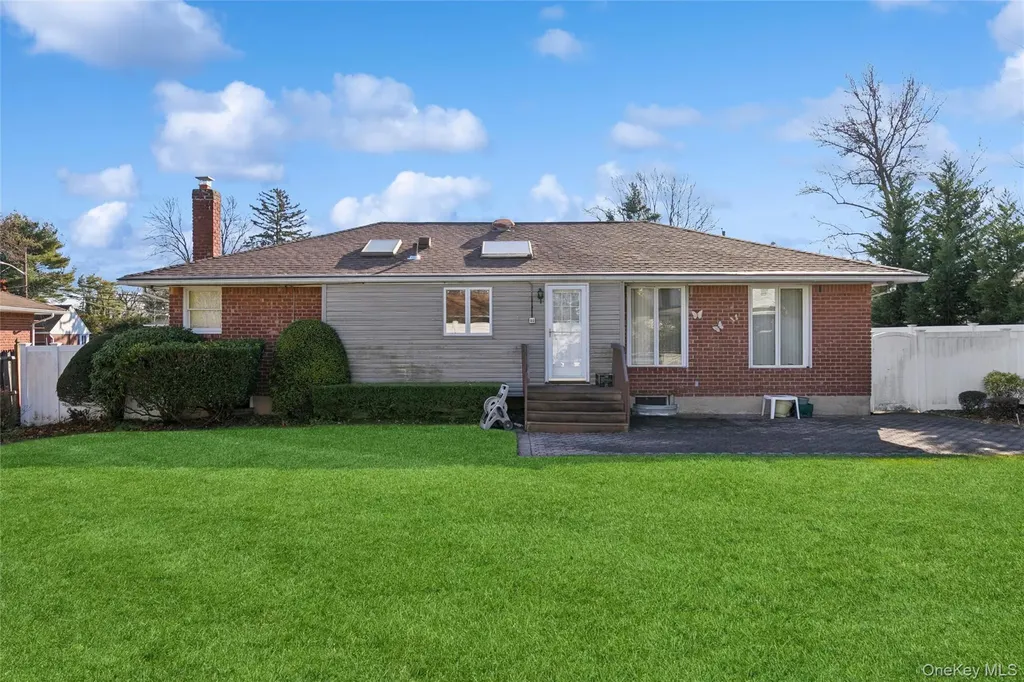 7 Joyce Lane Commack NY 11725