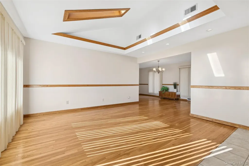 7 Joyce Lane Commack NY 11725