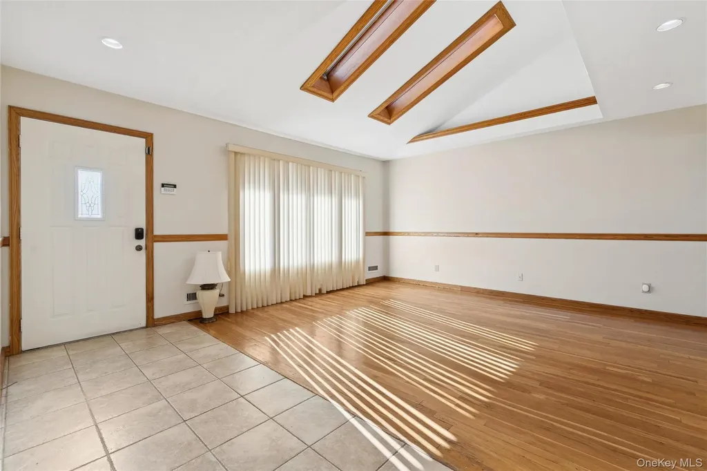 7 Joyce Lane Commack NY 11725