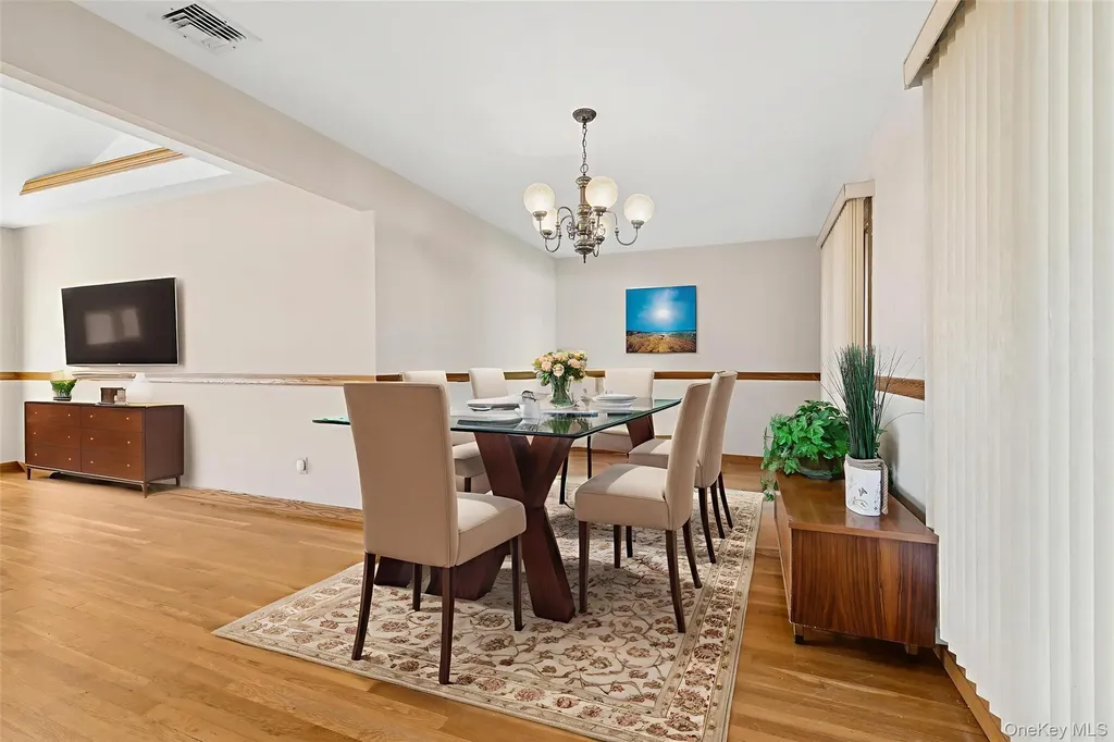 7 Joyce Lane Commack NY 11725