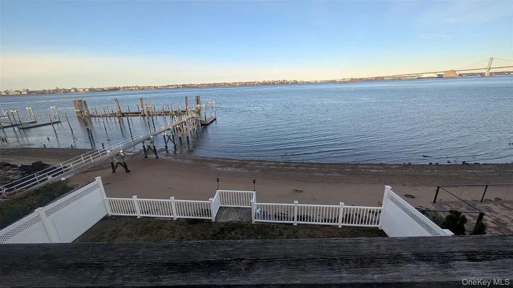 15095 Powells Cove Boulevard Whitestone NY 11357