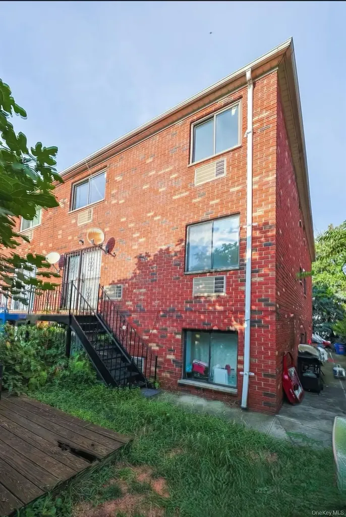 541 Logan Avenue Bronx NY 10465