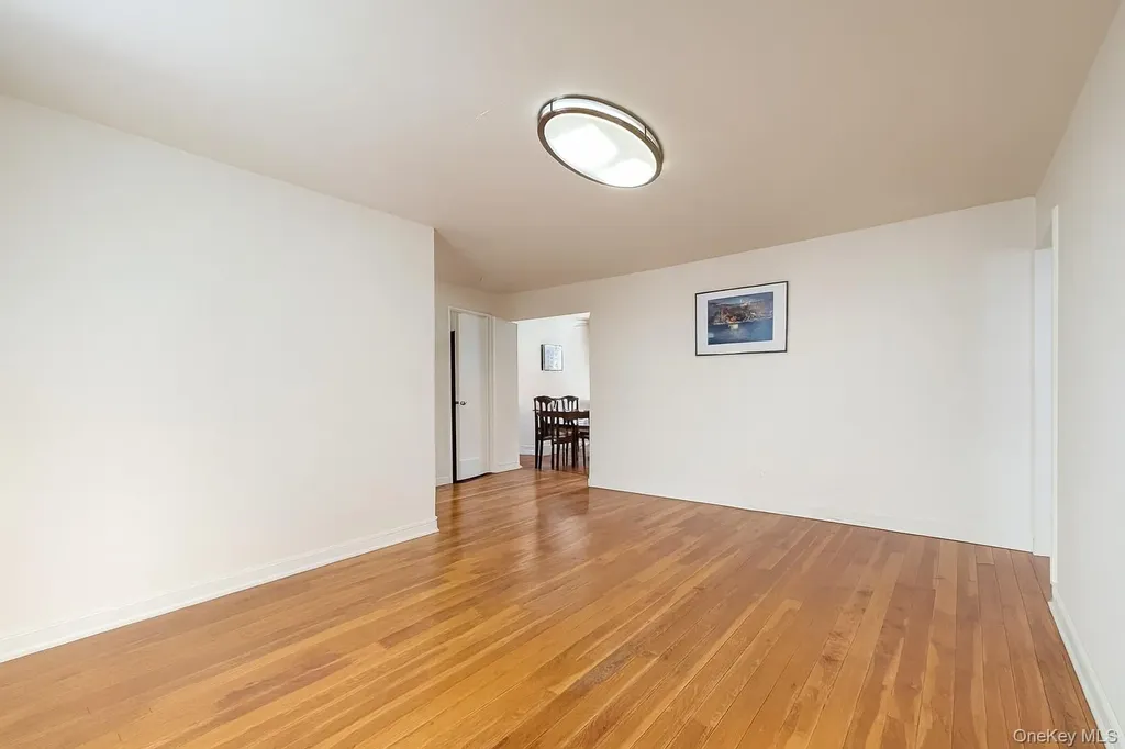 7 Terrace Circle Great Neck NY 11021