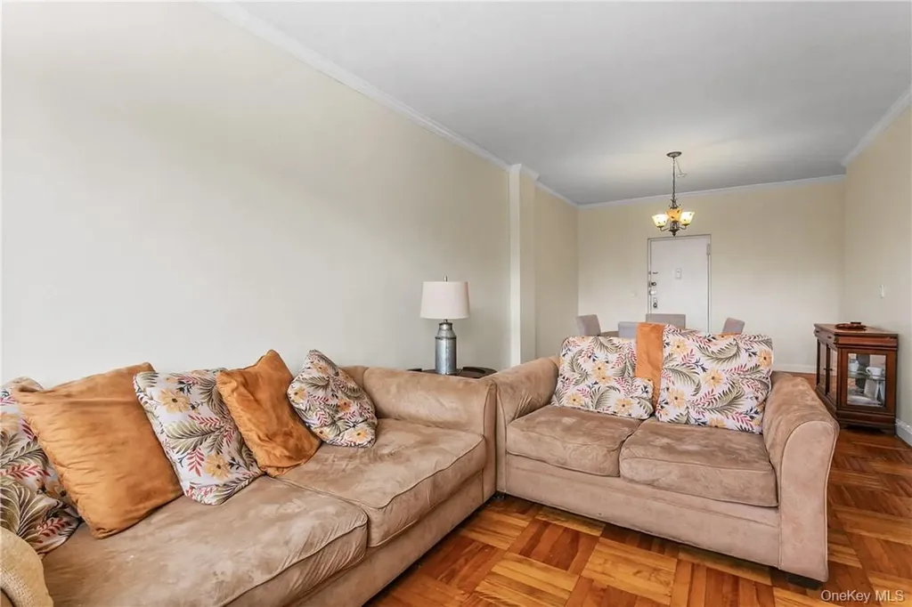 279 N Broadway Yonkers NY 10701
