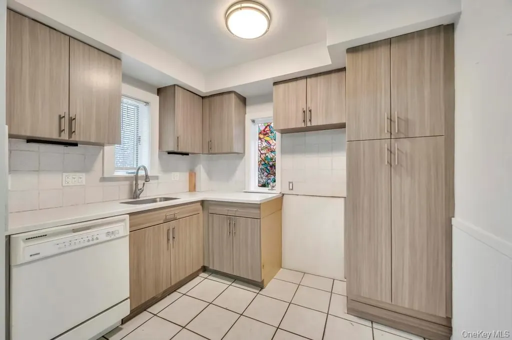 88 Marlboro Road Valley Stream NY 11581