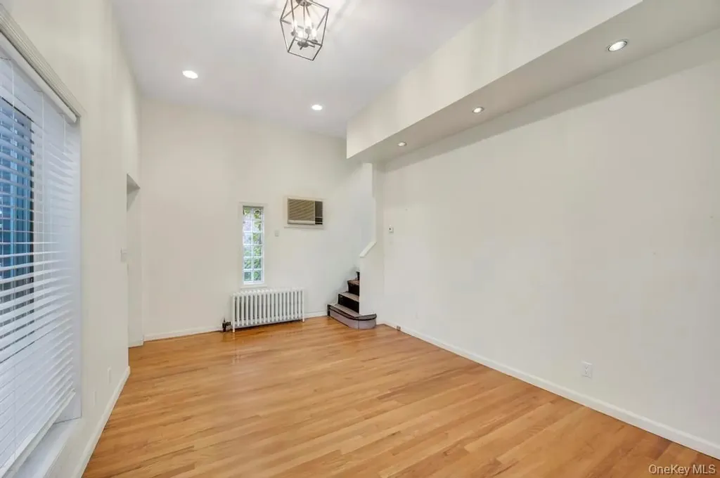 88 Marlboro Road Valley Stream NY 11581