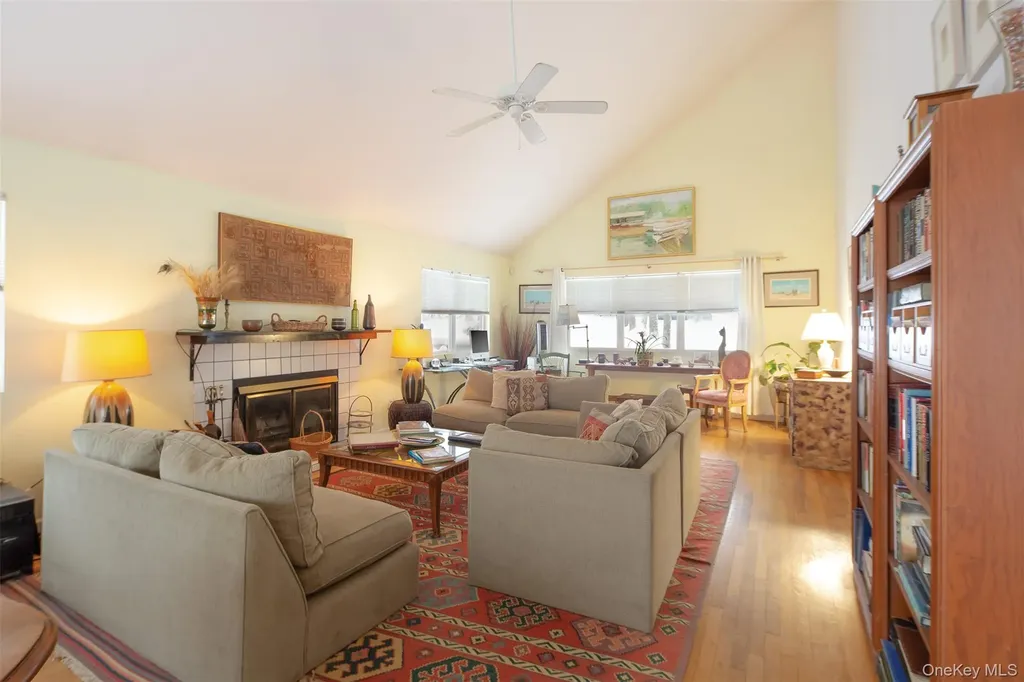 9 Woodview Way Hampton Bays NY 11946