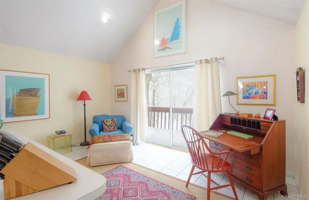 9 Woodview Way Hampton Bays NY 11946