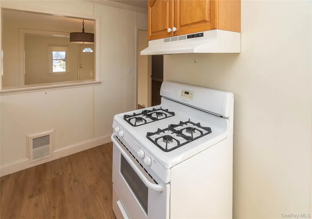 35 Hudson Terrace Marlboro NY 12542
