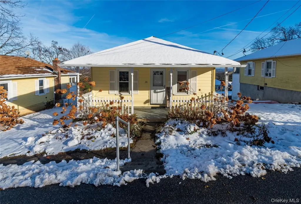 35 Hudson Terrace Marlboro NY 12542