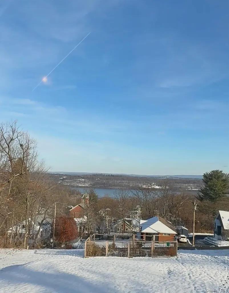 35 Hudson Terrace Marlboro NY 12542
