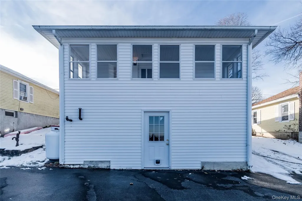 35 Hudson Terrace Marlboro NY 12542