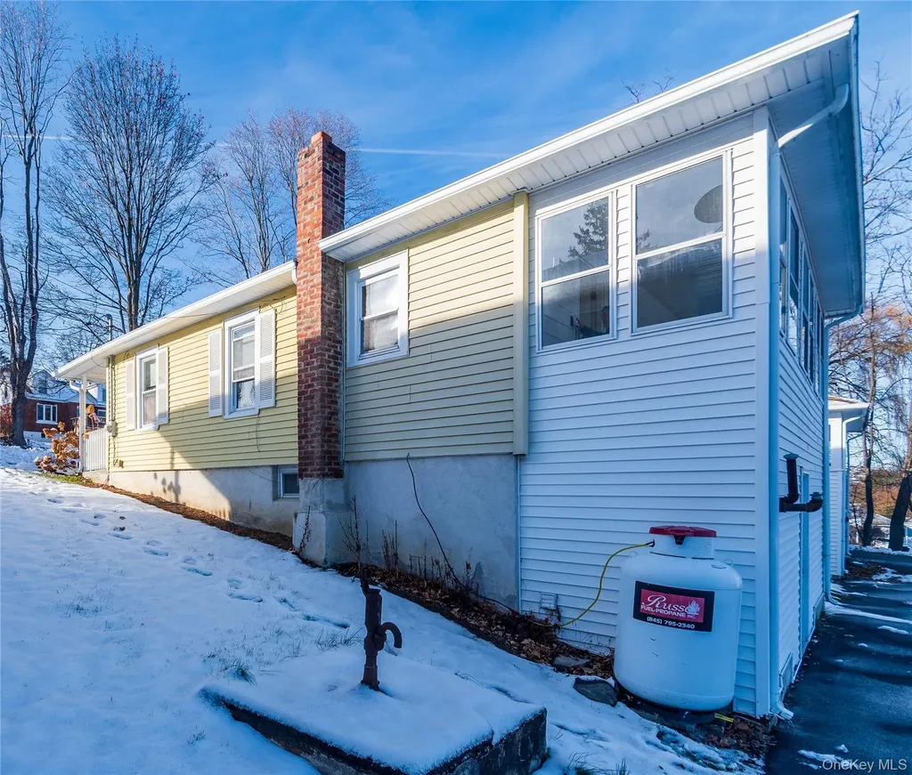 35 Hudson Terrace Marlboro NY 12542