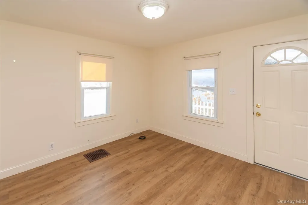 35 Hudson Terrace Marlboro NY 12542