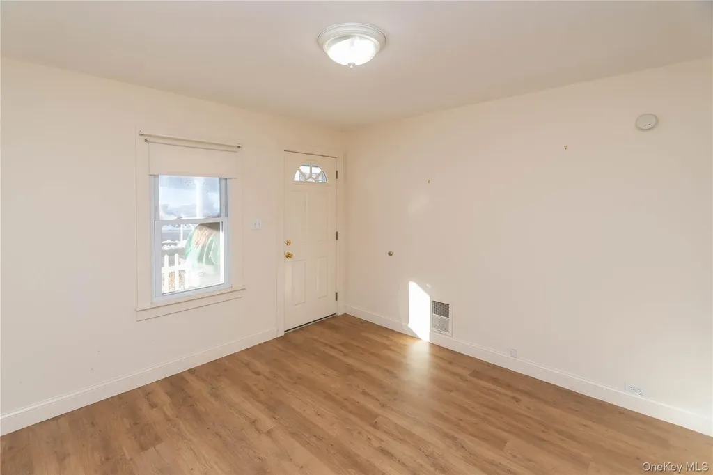 35 Hudson Terrace Marlboro NY 12542