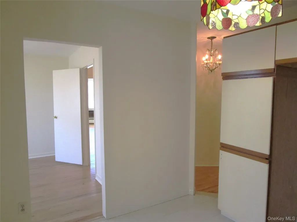 20 Daley Place Lynbrook NY 11563