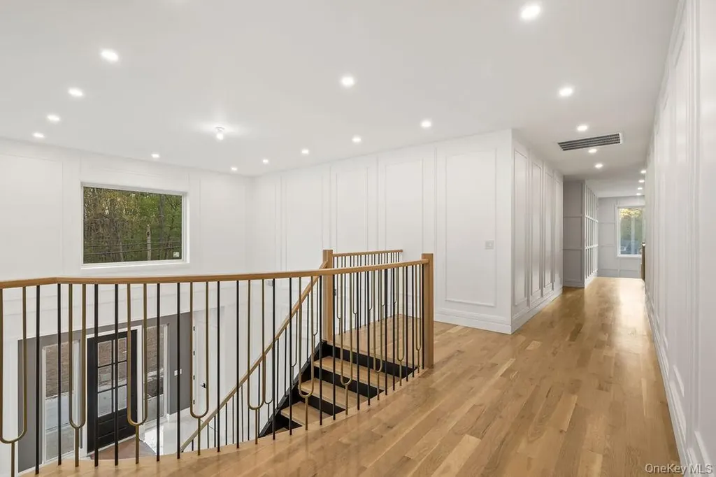 94 Viola Road Suffern NY 10901