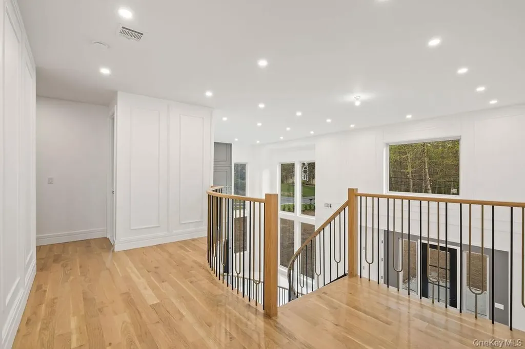 94 Viola Road Suffern NY 10901