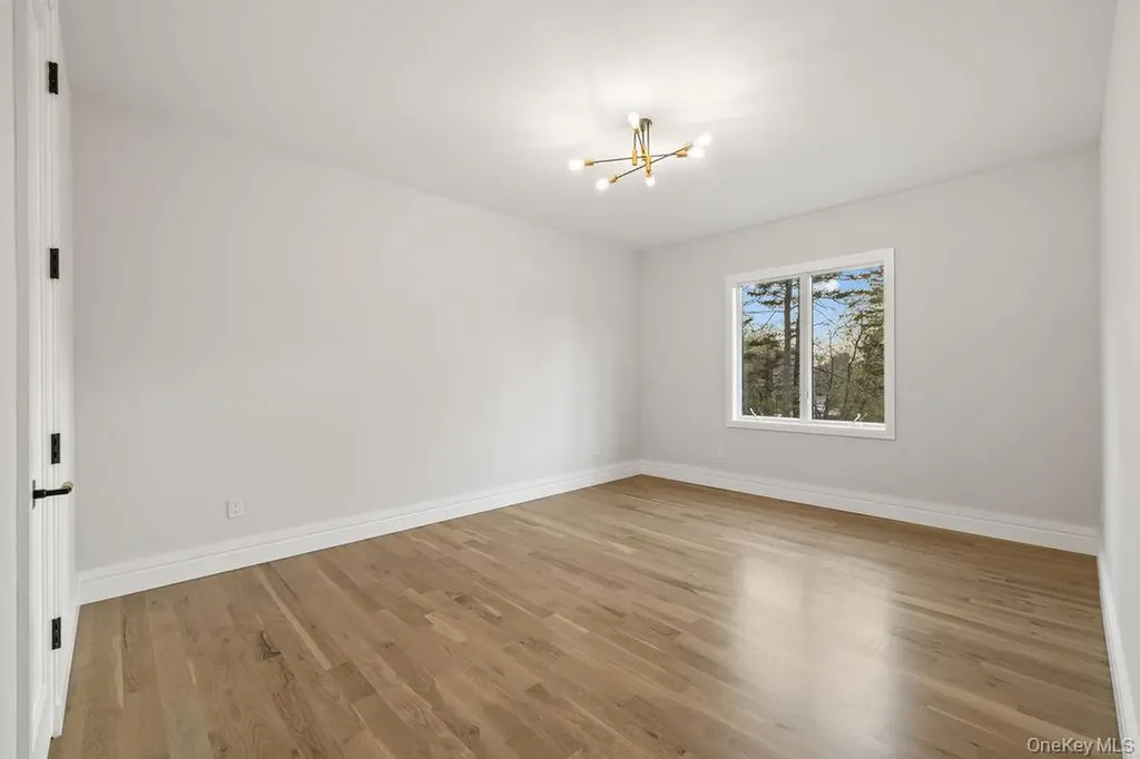 94 Viola Road Suffern NY 10901