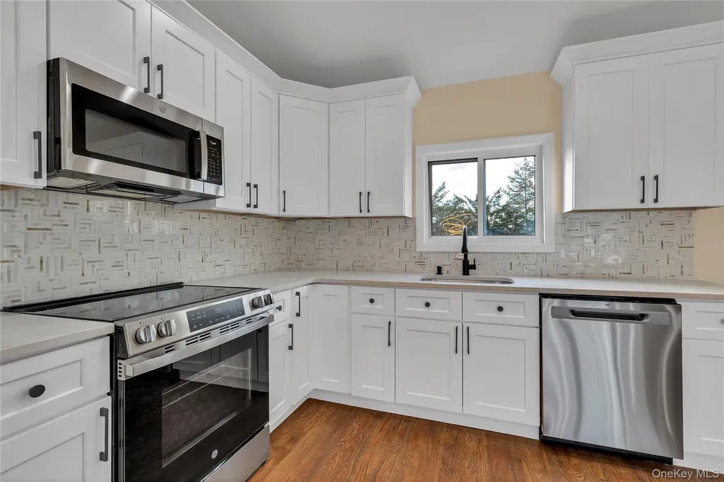 116 Phyllis Drive Patchogue NY 11772