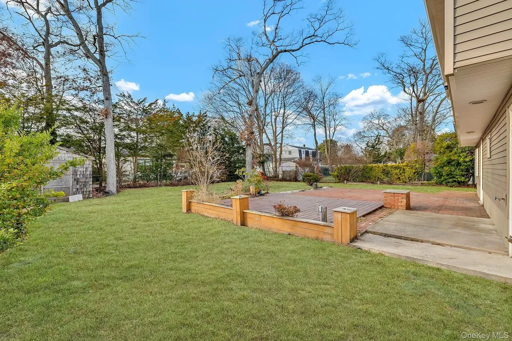116 Phyllis Drive Patchogue NY 11772