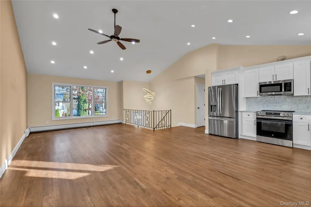 116 Phyllis Drive Patchogue NY 11772