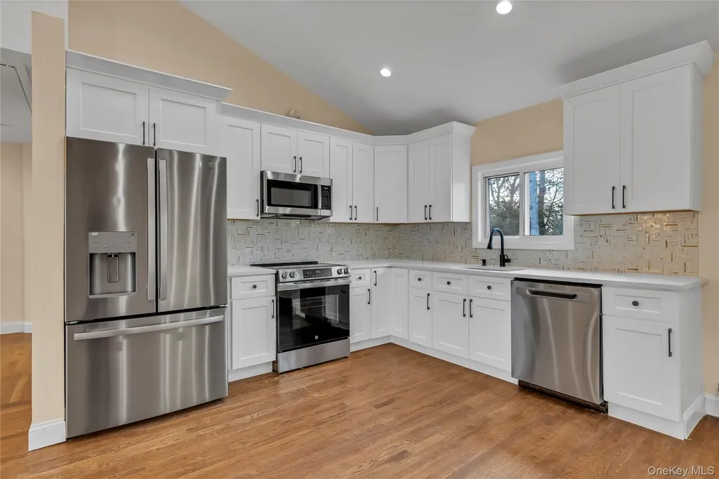 116 Phyllis Drive Patchogue NY 11772
