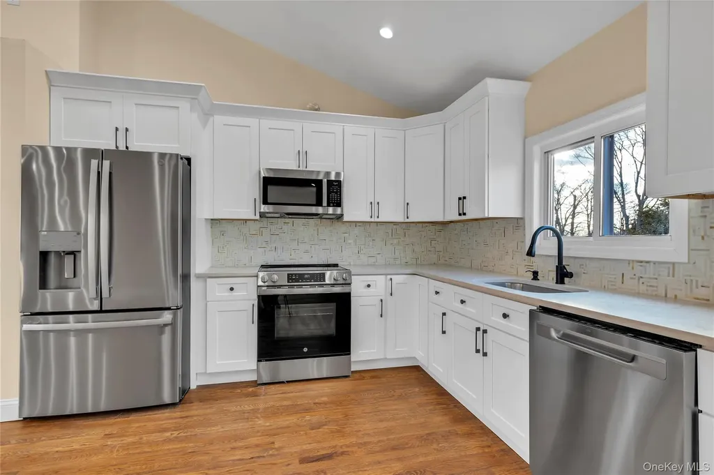 116 Phyllis Drive Patchogue NY 11772