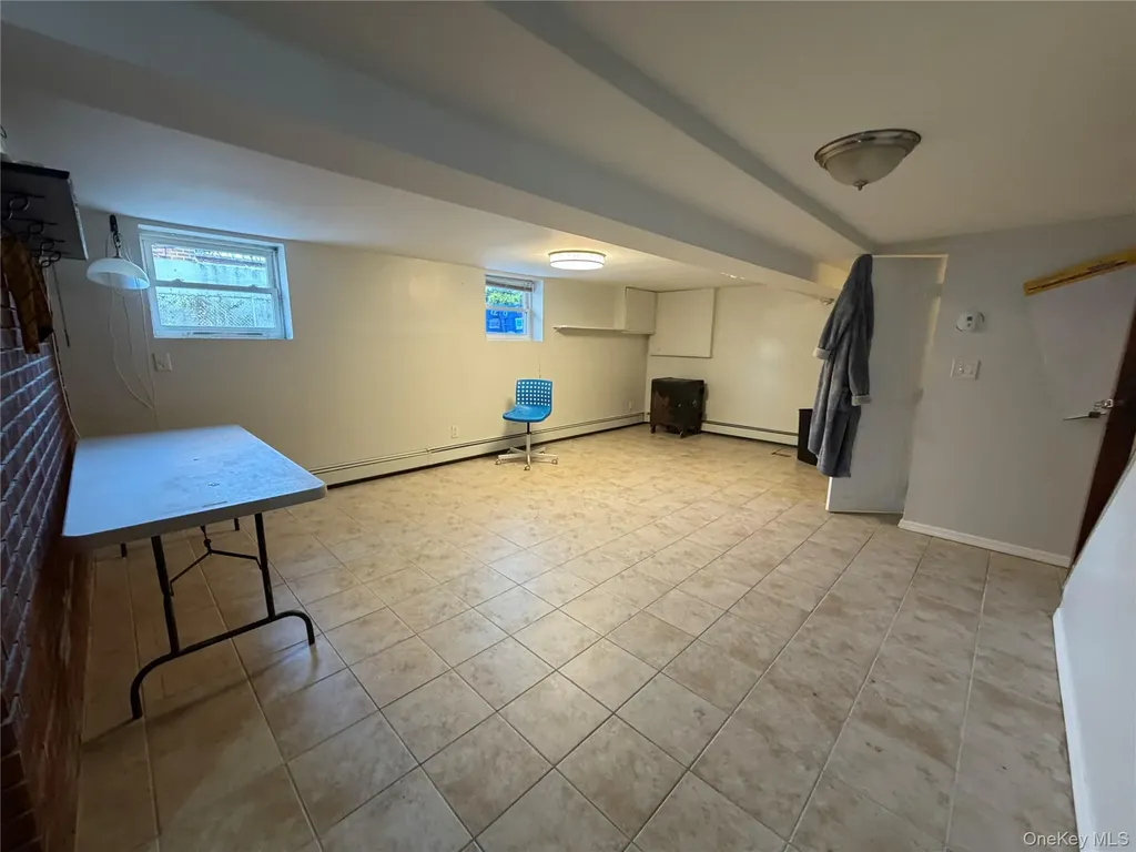 1271 Hobart Avenue Bronx NY 10461