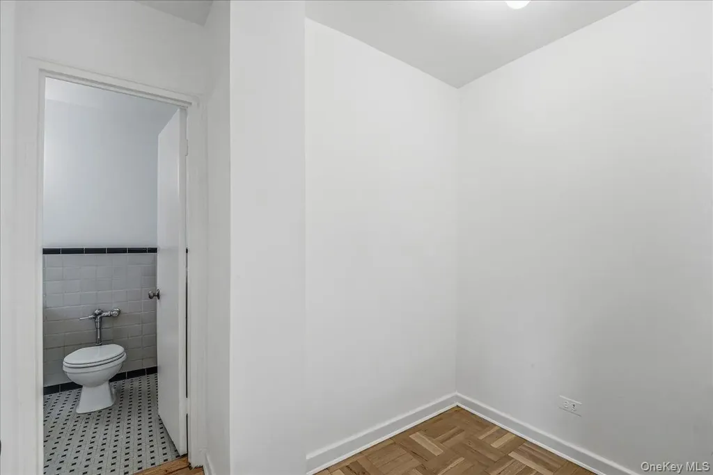 30-11 Parsons Boulevard Flushing NY 11354