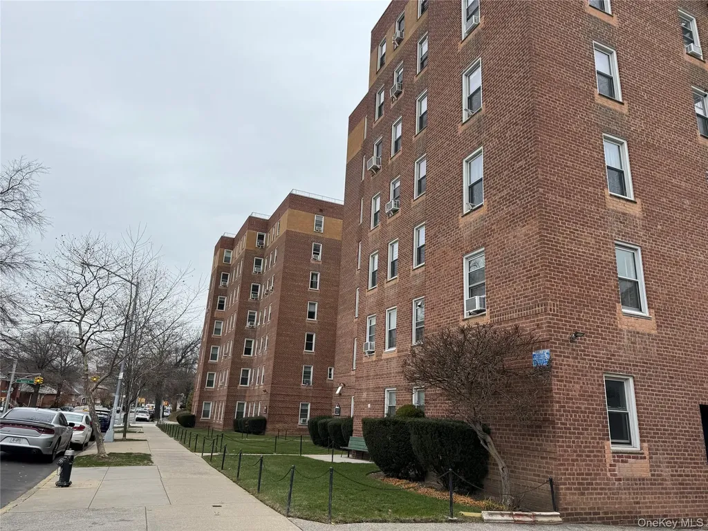 30-11 Parsons Boulevard Flushing NY 11354