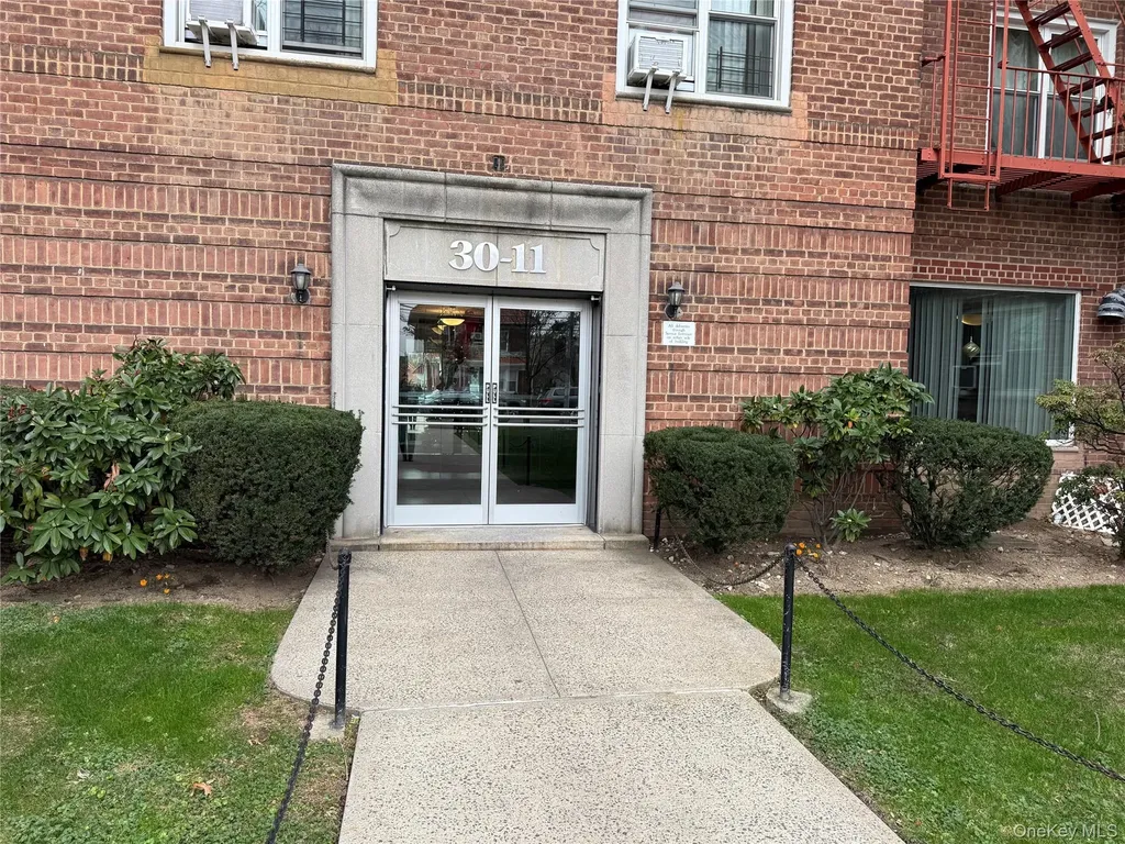 30-11 Parsons Boulevard Flushing NY 11354