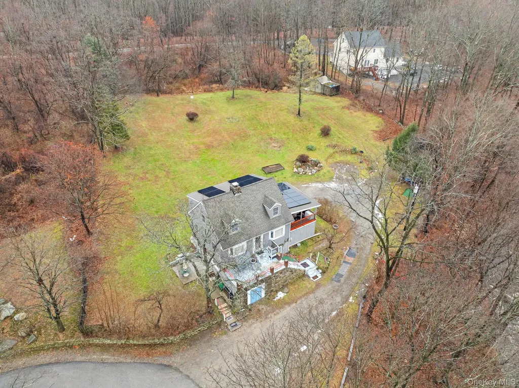 11 Cross Creek Road Cold Spring NY 10516