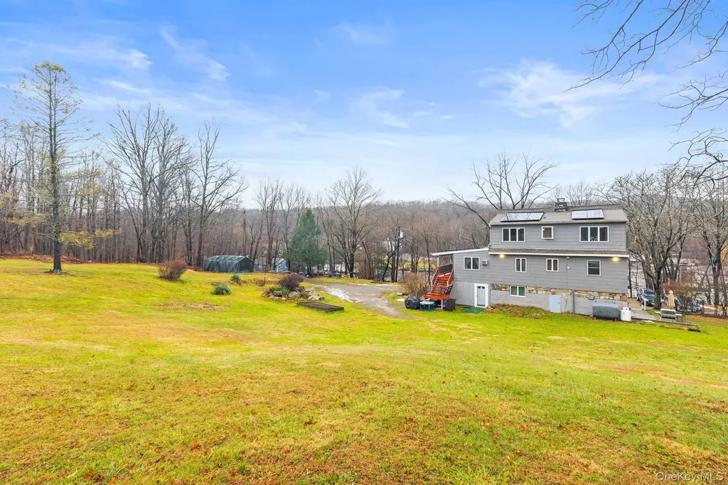 11 Cross Creek Road Cold Spring NY 10516
