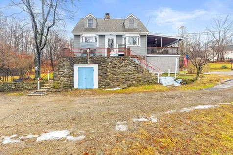 11 Cross Creek Road Cold Spring NY 10516