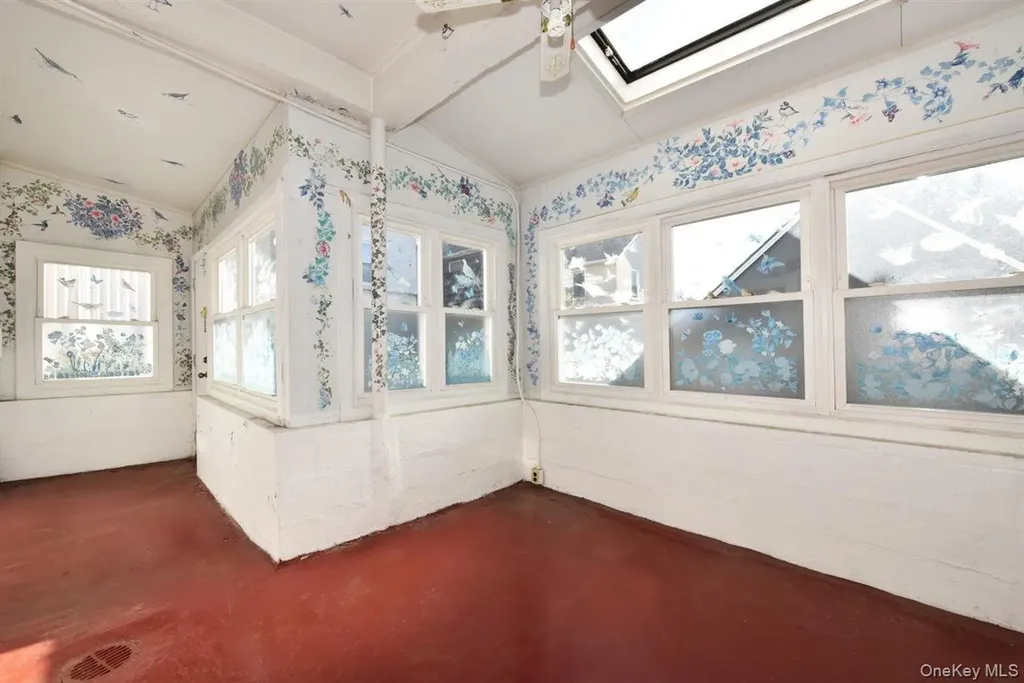 222 Avenue V Brooklyn NY 11223