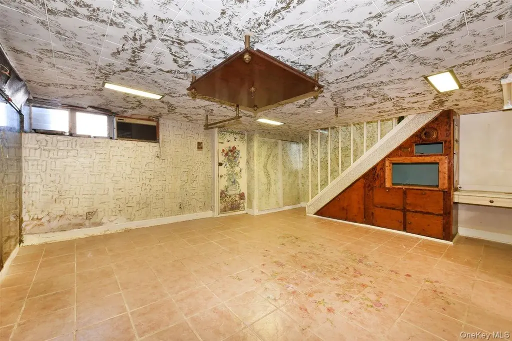 222 Avenue V Brooklyn NY 11223